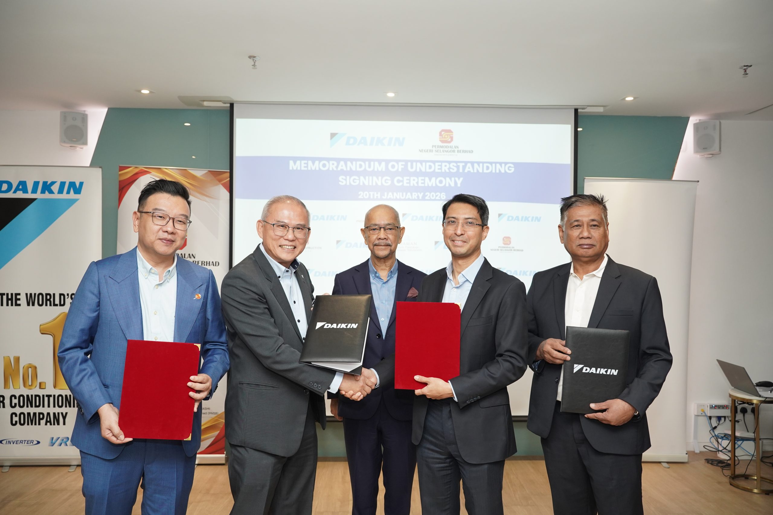 Signing Ceremony for Memorandum Of Understanding (MoU) between PNSB Construction Sdn Bhd and Daikin Malaysia Sales & Service Sdn Bhd | Daikin Malaysia